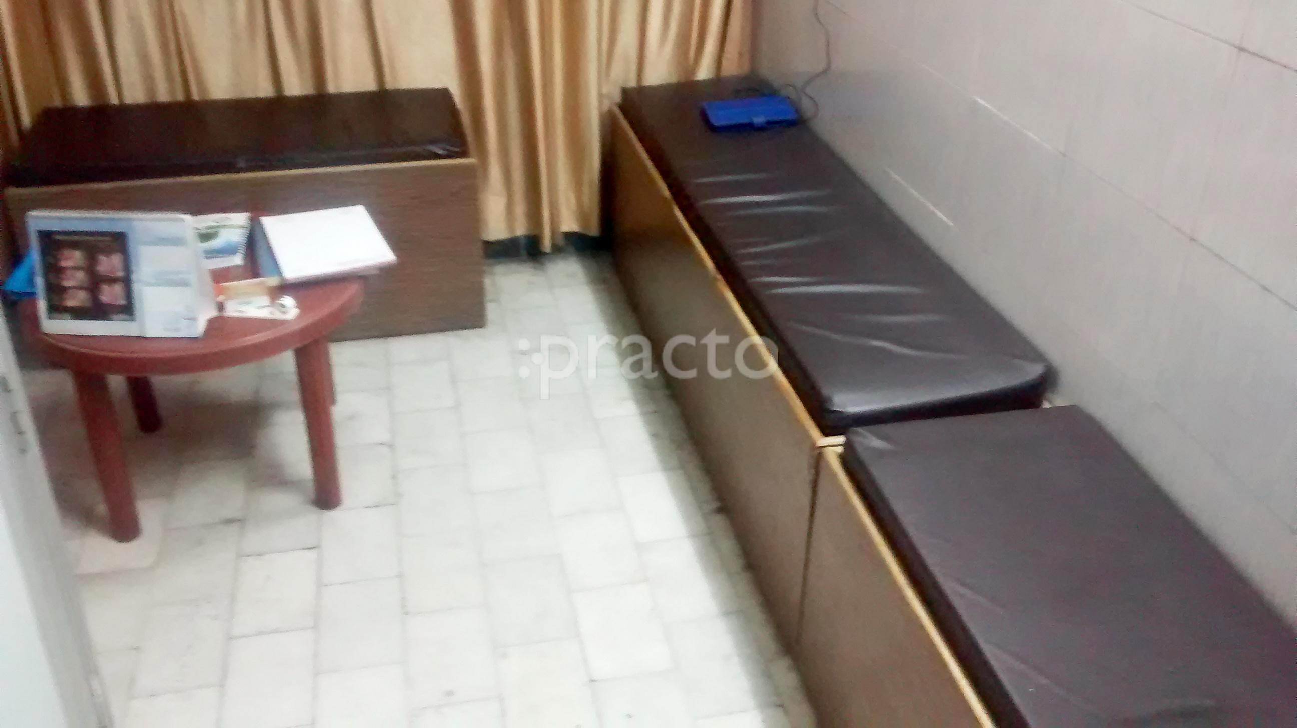 Waiting Area at Asmi Chest Care Centre Parade Kanpur