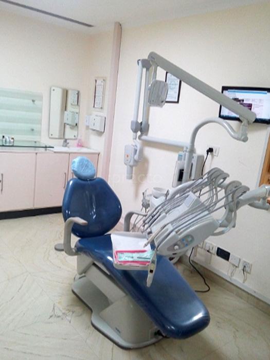 Services at Axiss Dental Clinic Karol Bagh Delhi