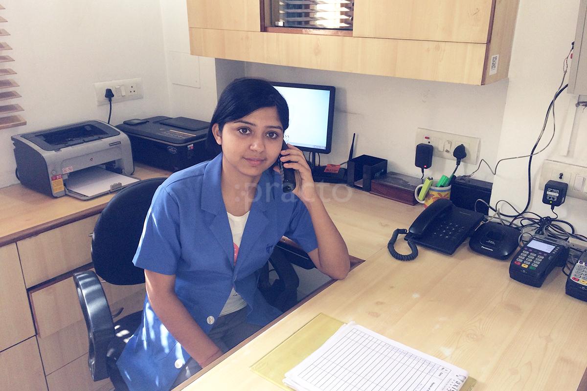 Reception at Axiss Dental Clinic DLF Phase I Gurgaon