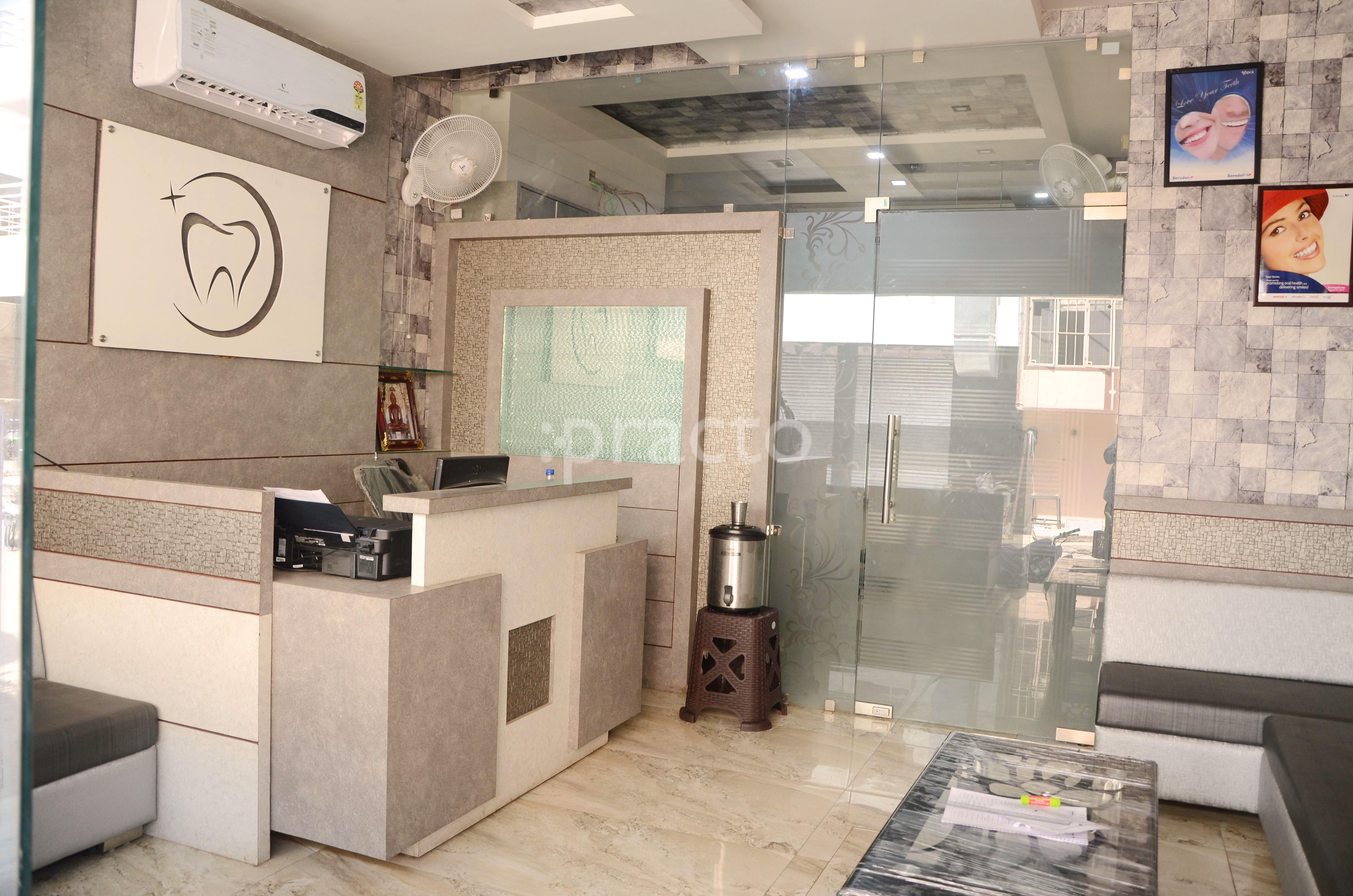Waiting Area at Bakliwal Multi Speciality Dental Hospital Talwandi Kota