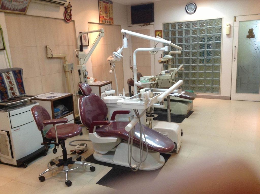 Entrance at Bali Dental Clinic SBI Civil Lines Ludhiana