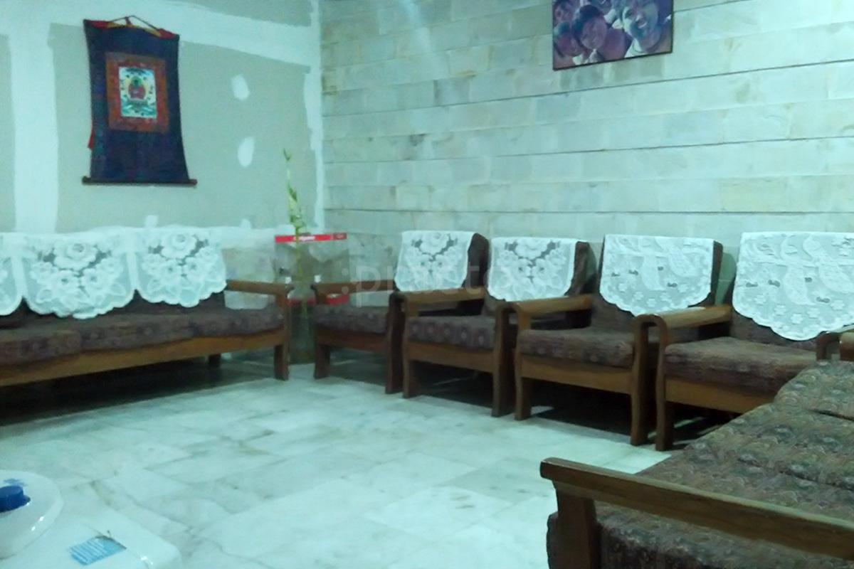 Waiting Area at Beautiful Smiles Centre For Dental Excellence Safdarjung Enclave Delhi