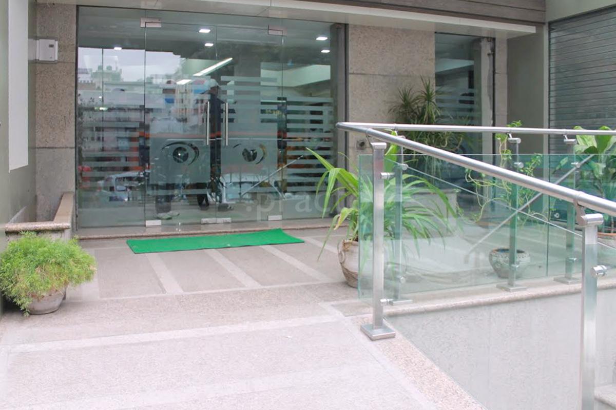 Entrance at Bharti Eye Hospital Greater Kailash Part 1 Delhi