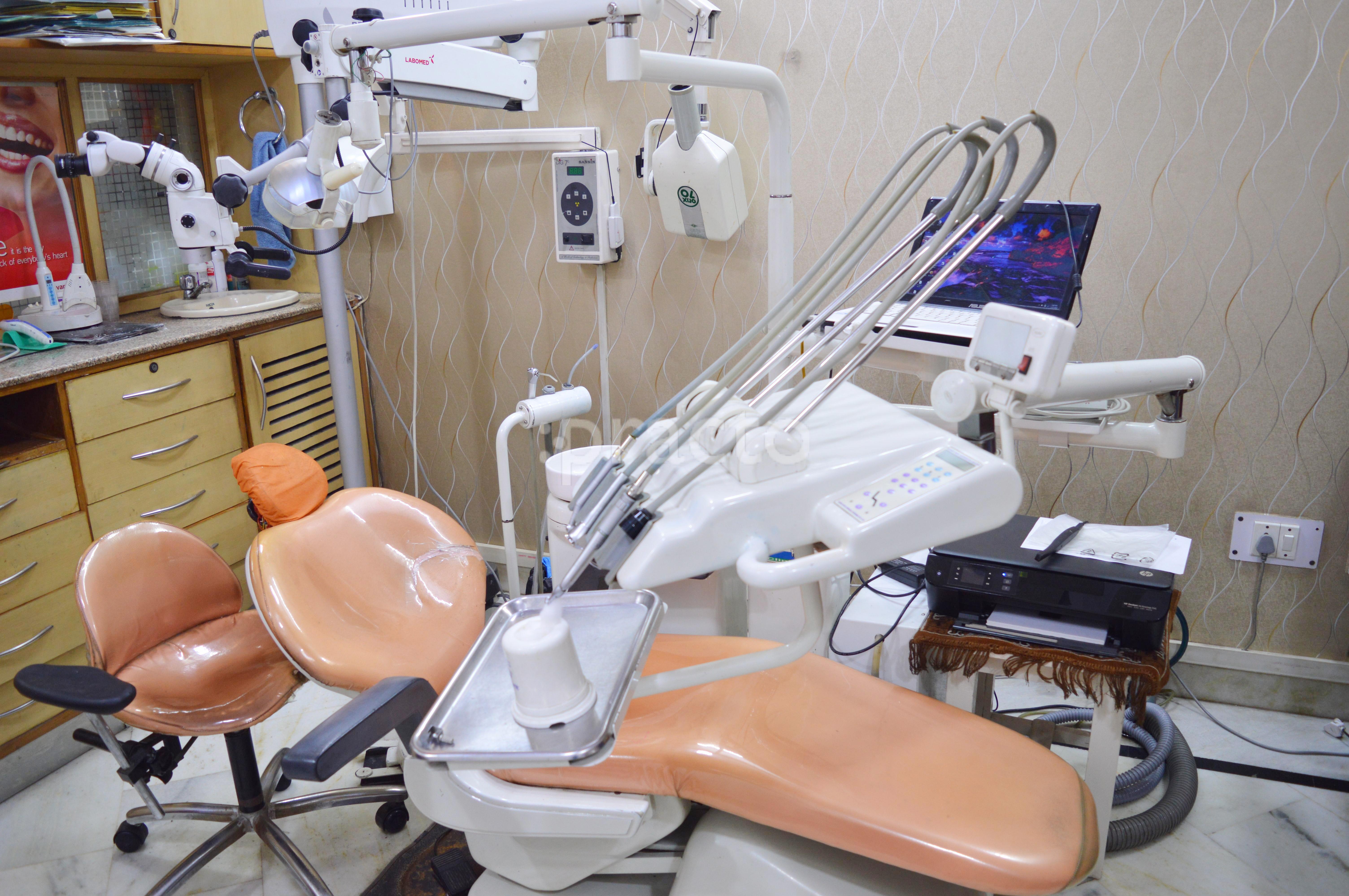 OPD/Ward at Bhatnagar's Dental Care Centre Mukherjee Nagar Delhi