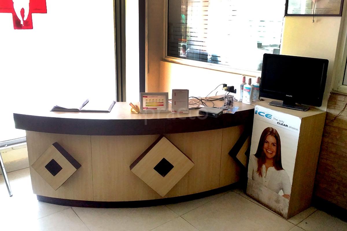 Reception at Braces and Teeth Kolar Road Bhopal