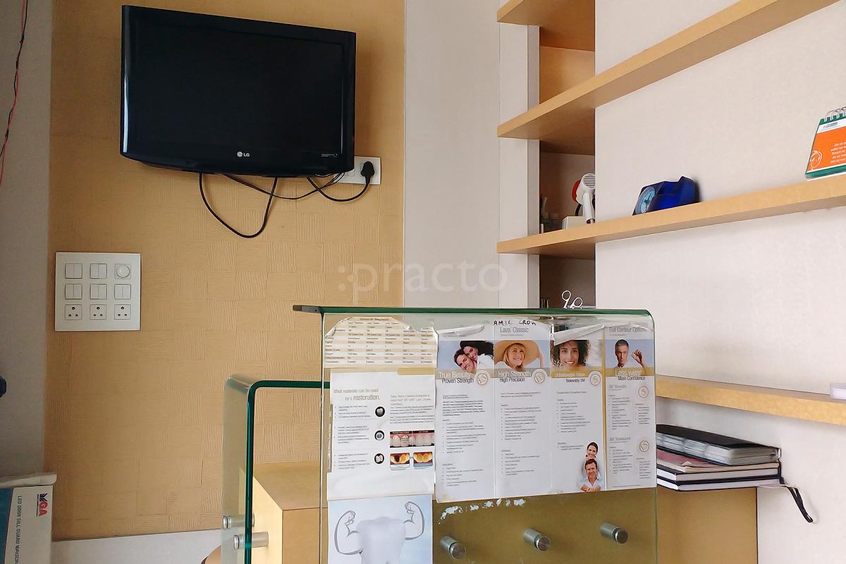 Reception at Carmel Dental Clinic Nizampura Vadodara