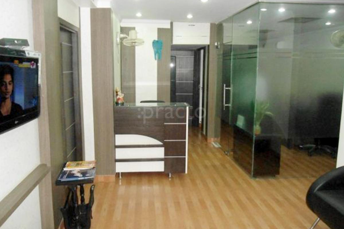 Reception at Center For Smile a Multispeciality Dental Clinic DLF Phase III Gurgaon