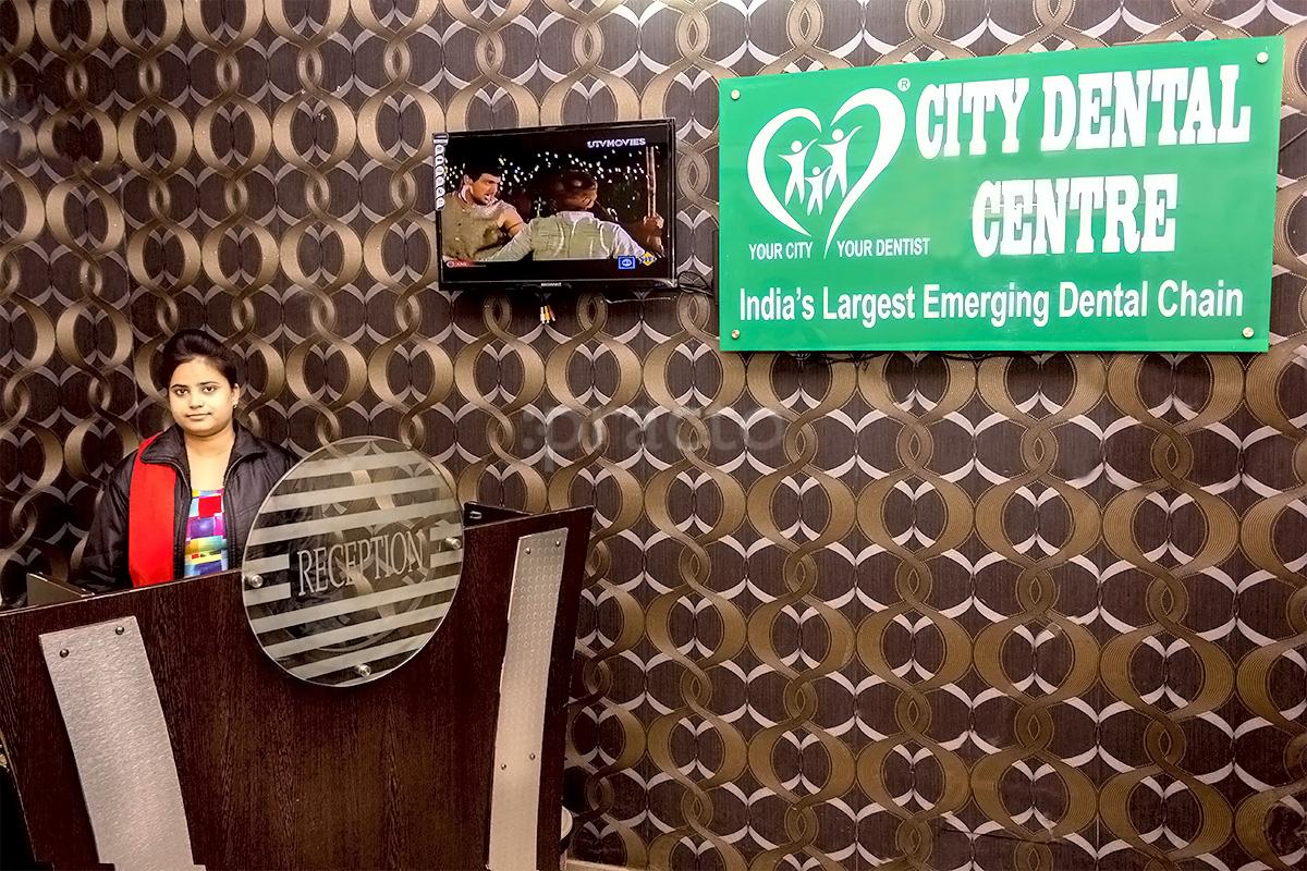 Reception at City Dental Centre Sector 110 Noida