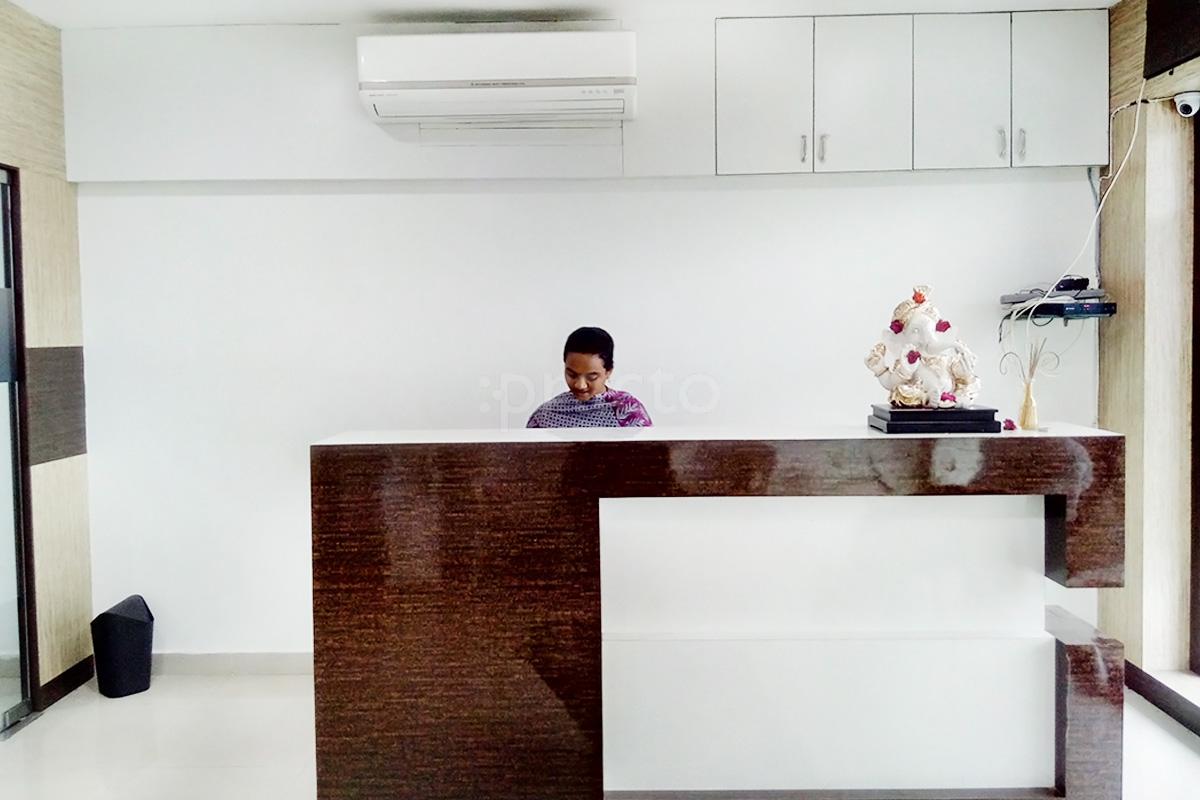 Reception at Clinic Crowns & Roots Satyanarayanapuram Vijayawada