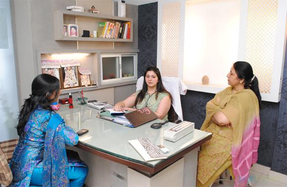 Dr Karuna's Cosmetic Skin & Homeo Clinic Rajouri Garden Delhi