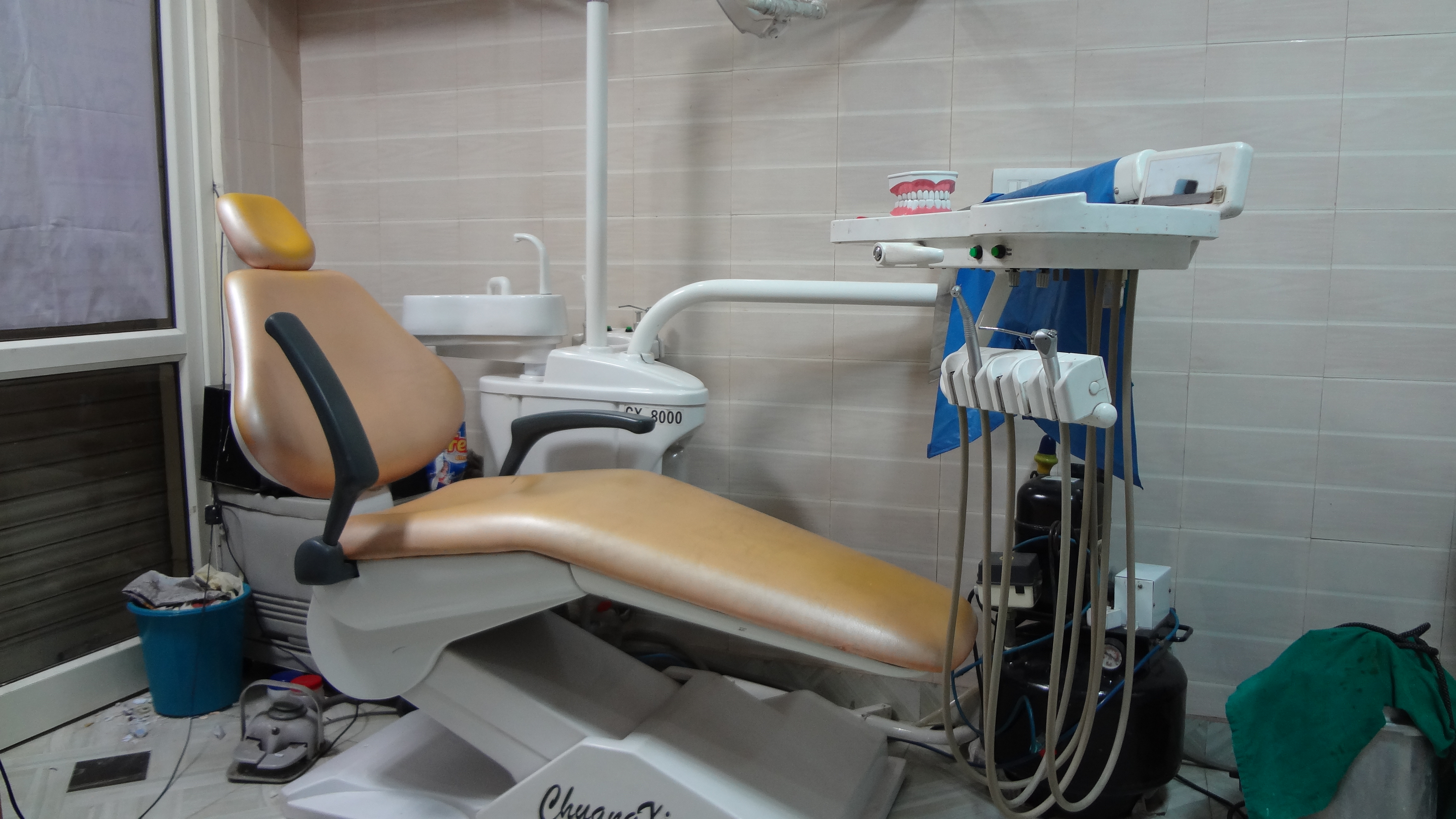 SN  Dental Hospital & Implant Centre Sector 34 Noida