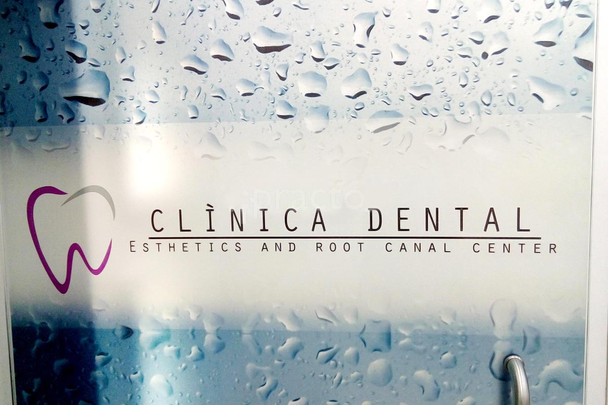 Entrance at Clinica Dental Ernakulam Ernakulam