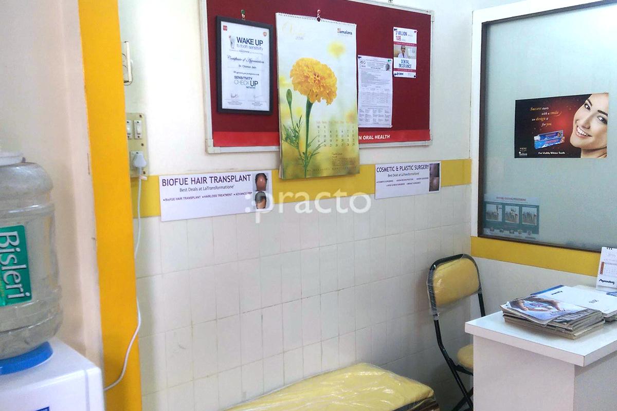 Reception at Confidental Clinic Charni Road Mumbai
