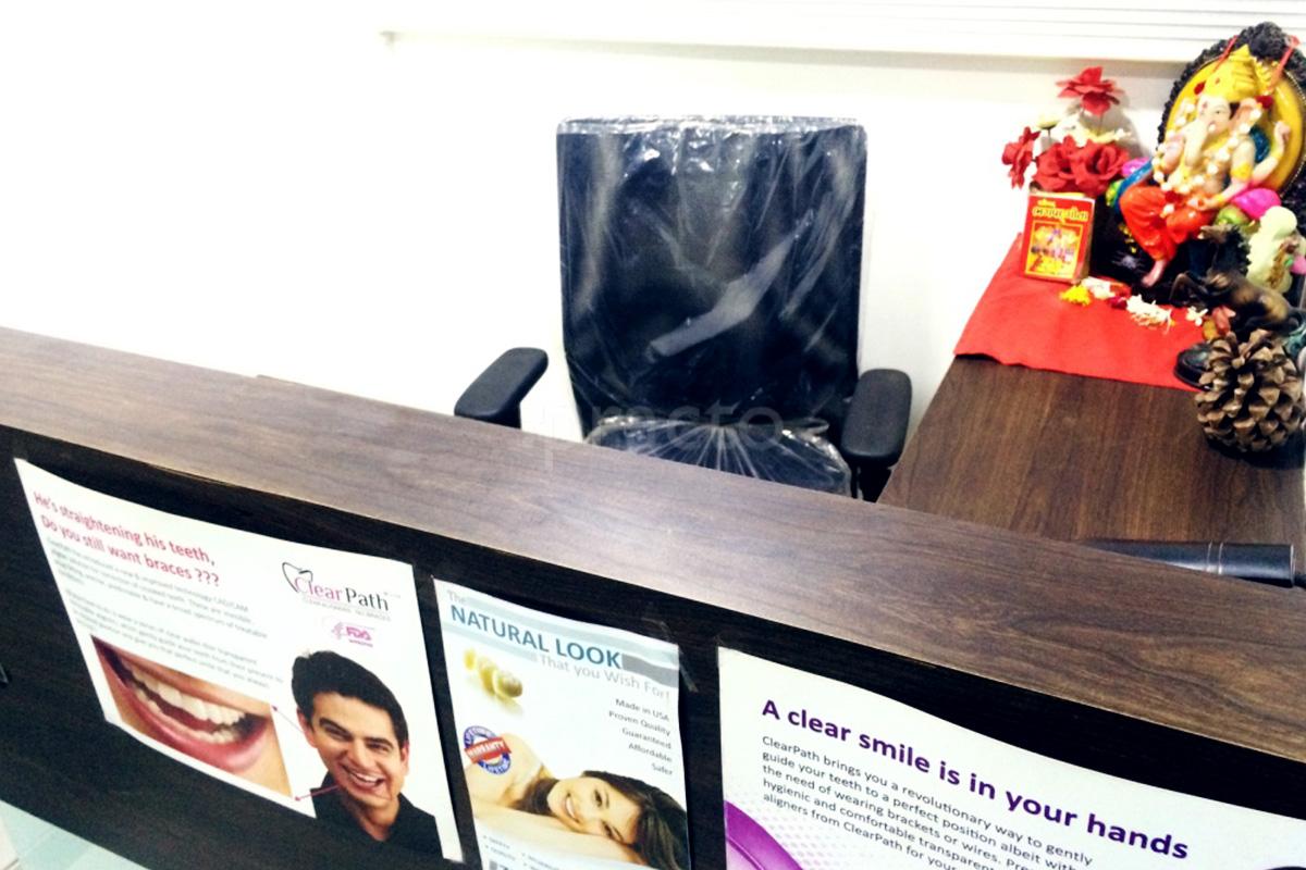 Reception at Dent Inn Dental Clinic Isanpur Ahmedabad