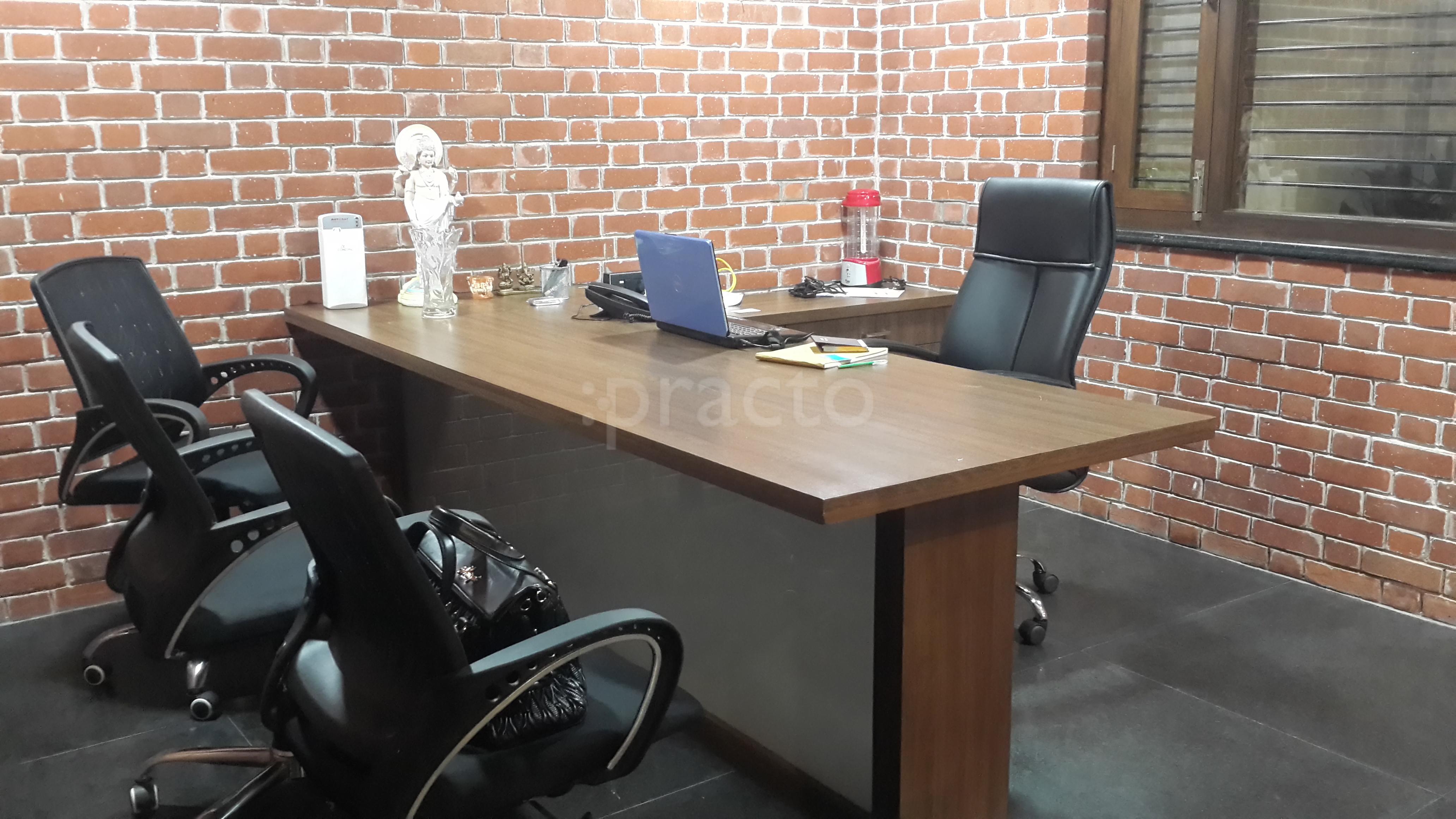 Dent & Mould-A polyclinic Canada Corner Nashik