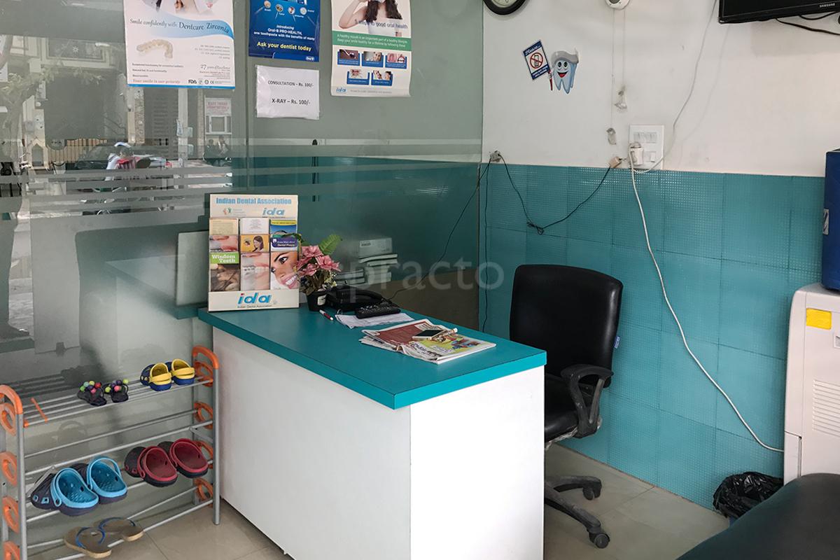 Reception at Dental Clinique New Industrial Town Faridabad