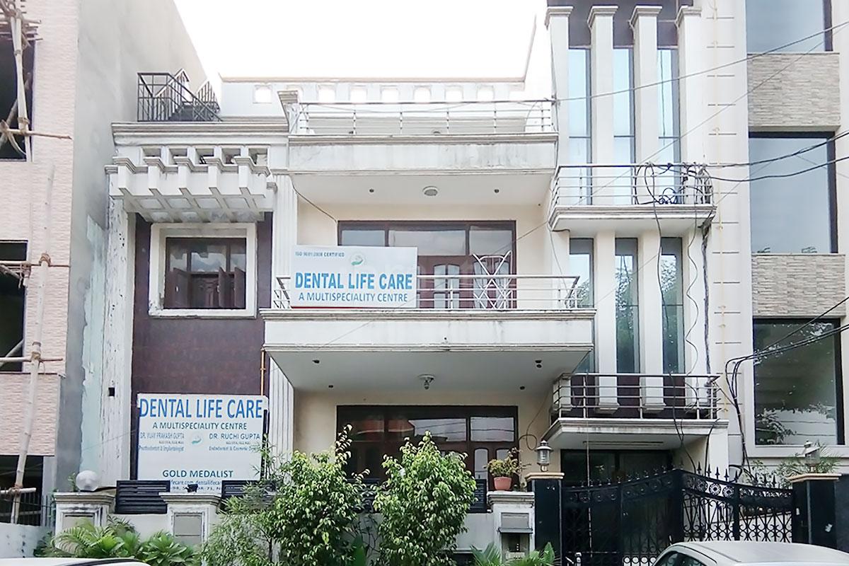 Entrance at Dental Life Care Sector 71 Noida