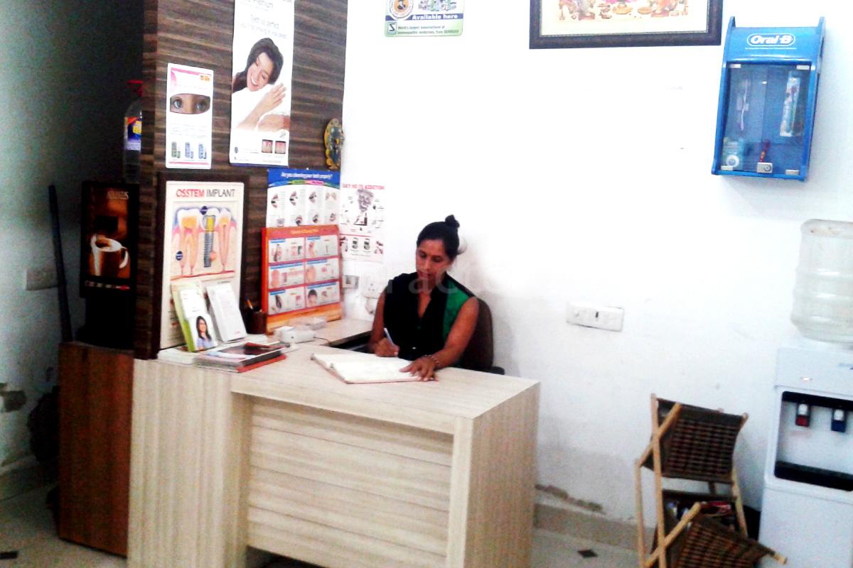 Reception at Dr. Anu's Dental Optima Sector 21 C Faridabad