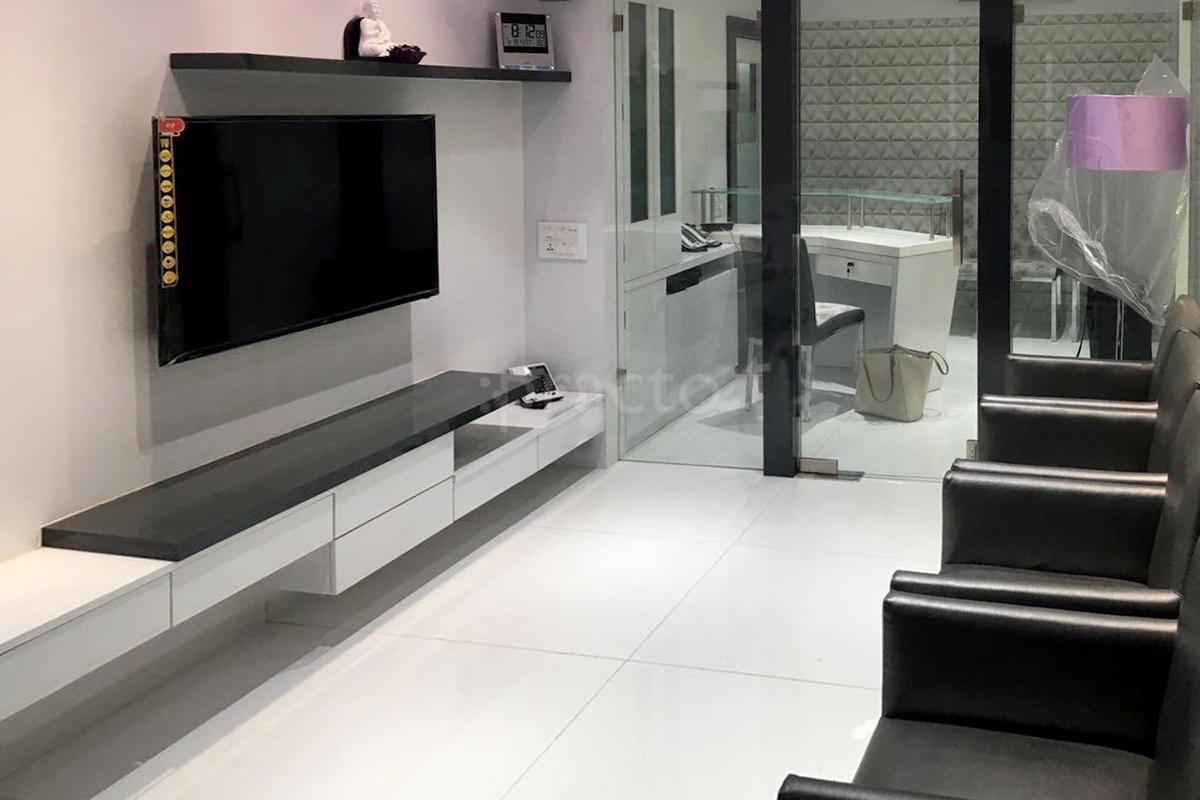 Waiting Area at Dental Wellness & Beyond Breach Candy Mumbai