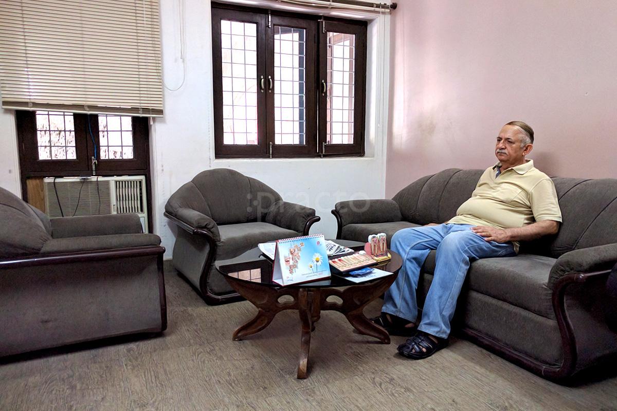 Waiting Area at Dentistry Futura & Implant Centre Dwarka Delhi