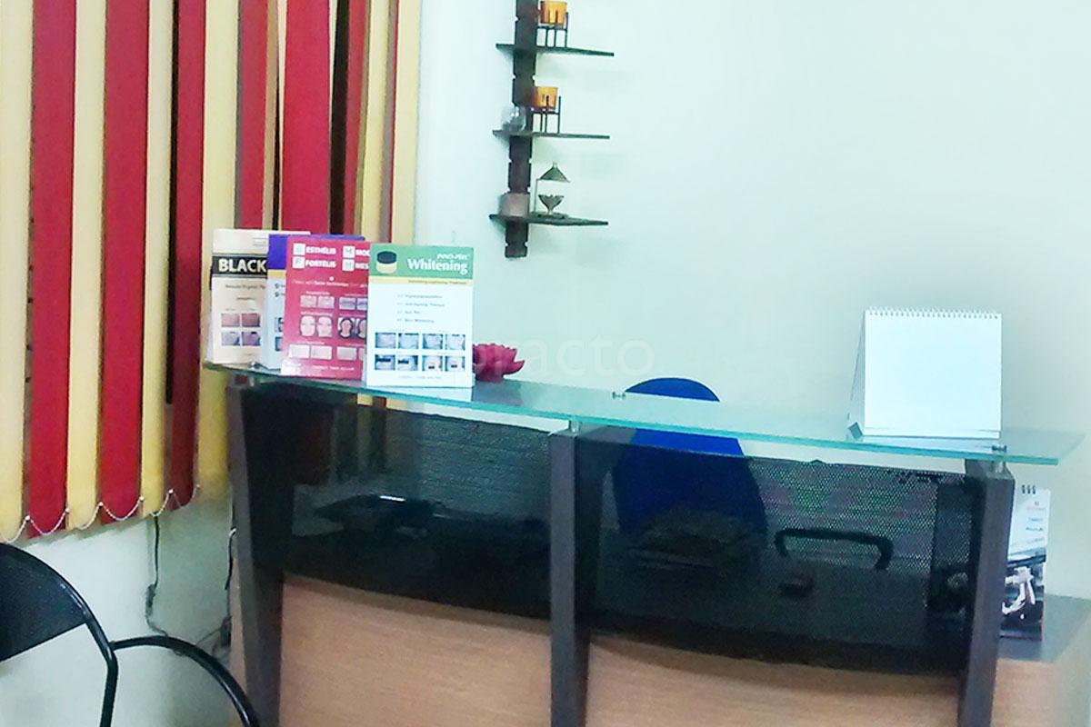 Reception at Dr Vanita's Derma Solution Koramangala 4 Block Bangalore