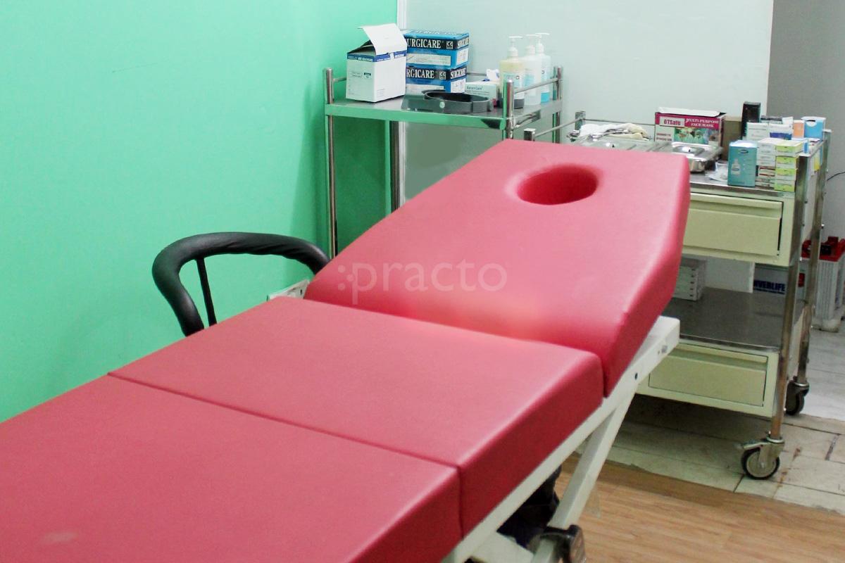 OPD/Ward at Dermanext Skin & Hair Clinic Sector 50 Noida