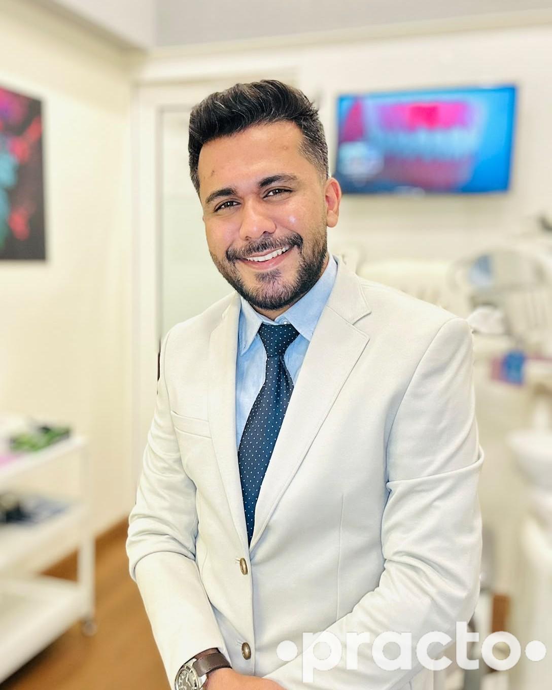 Dr. Siddharth Govalkar Dentist in Mumbai