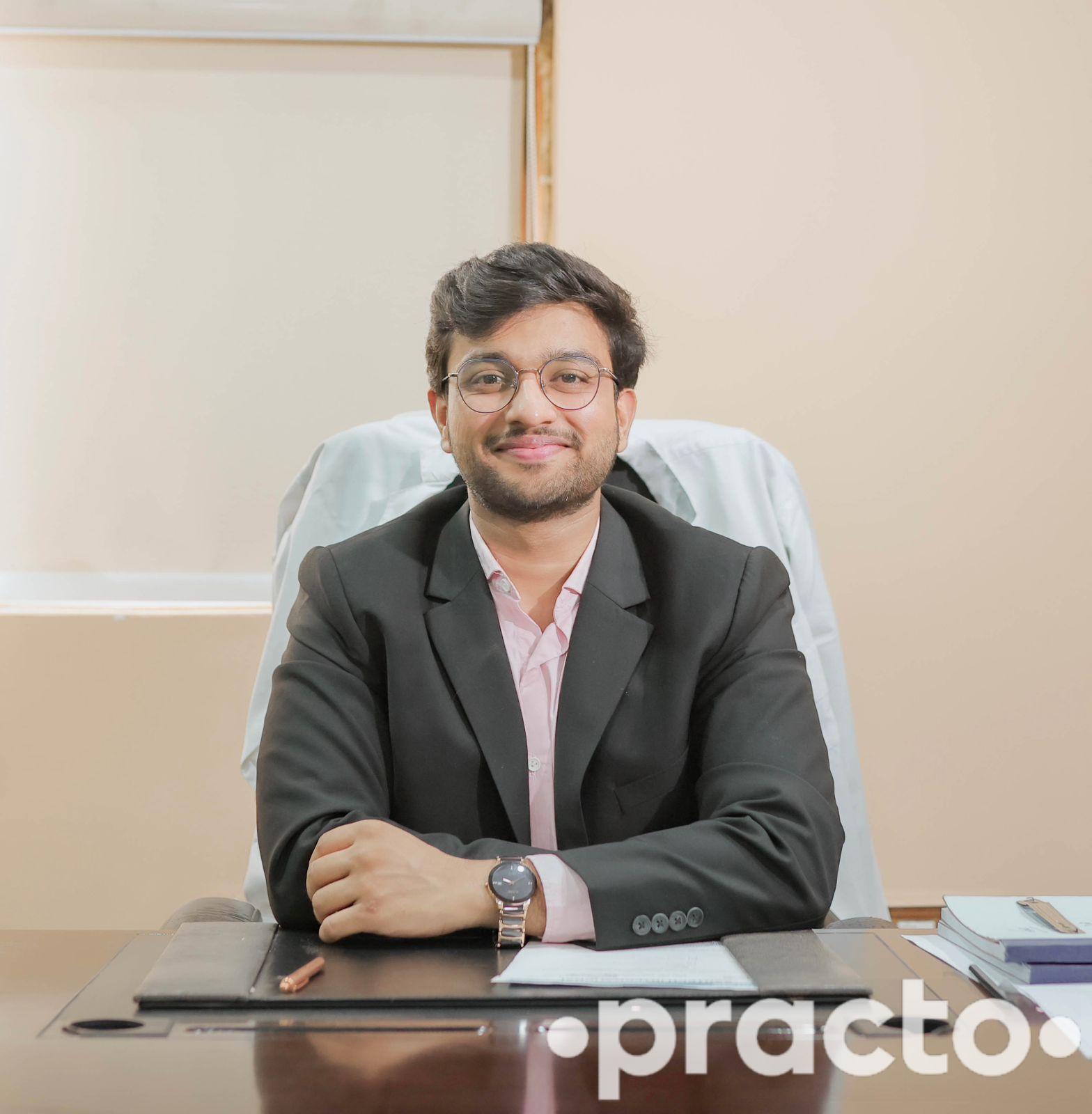 Dr. Rastogi Prakhar Orthopedic surgeon in Meerut