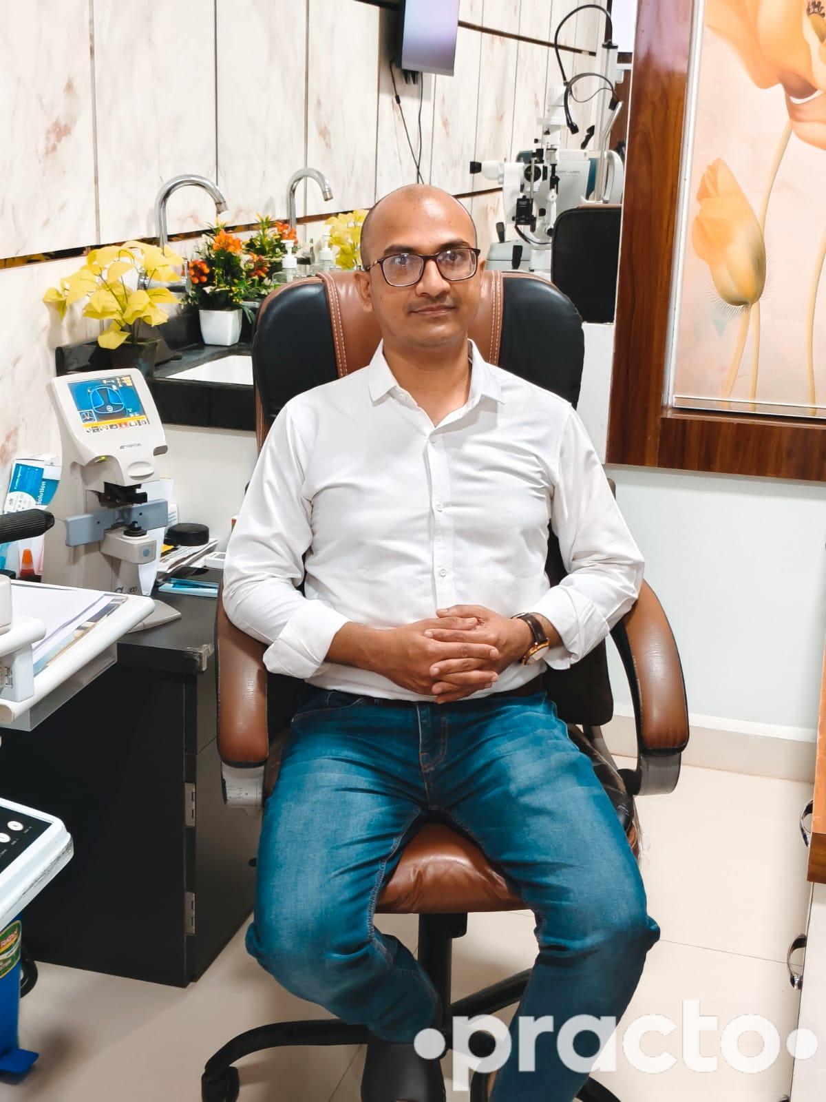 Dr. Siddhartha Devrao Chouhan null in Bhandara