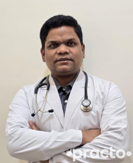 Dr. Rohit Rawar General Physician in Chhindwara