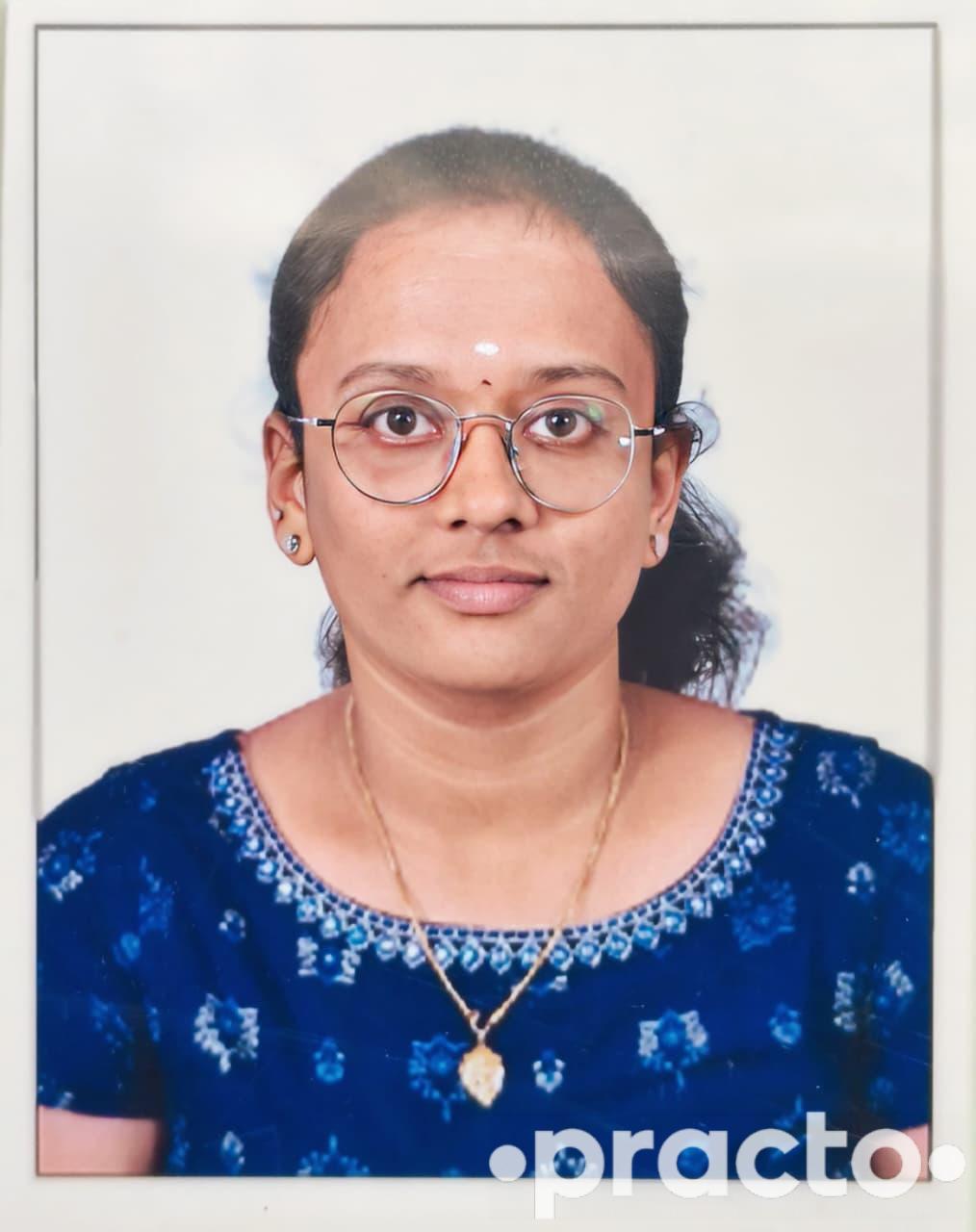 Dr. Dhivyasree M Dentist in Chennai