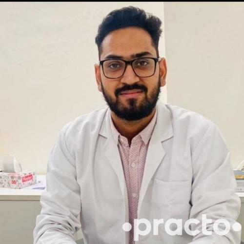 Dr. Aditya Bhardwaj Ayurveda in Delhi