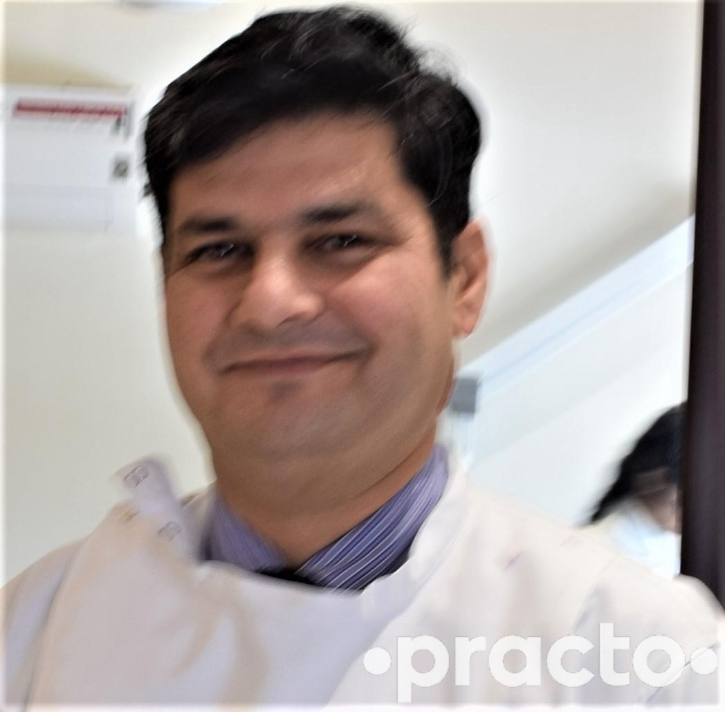 Dr. Amit Nayar Dentist in Chandigarh