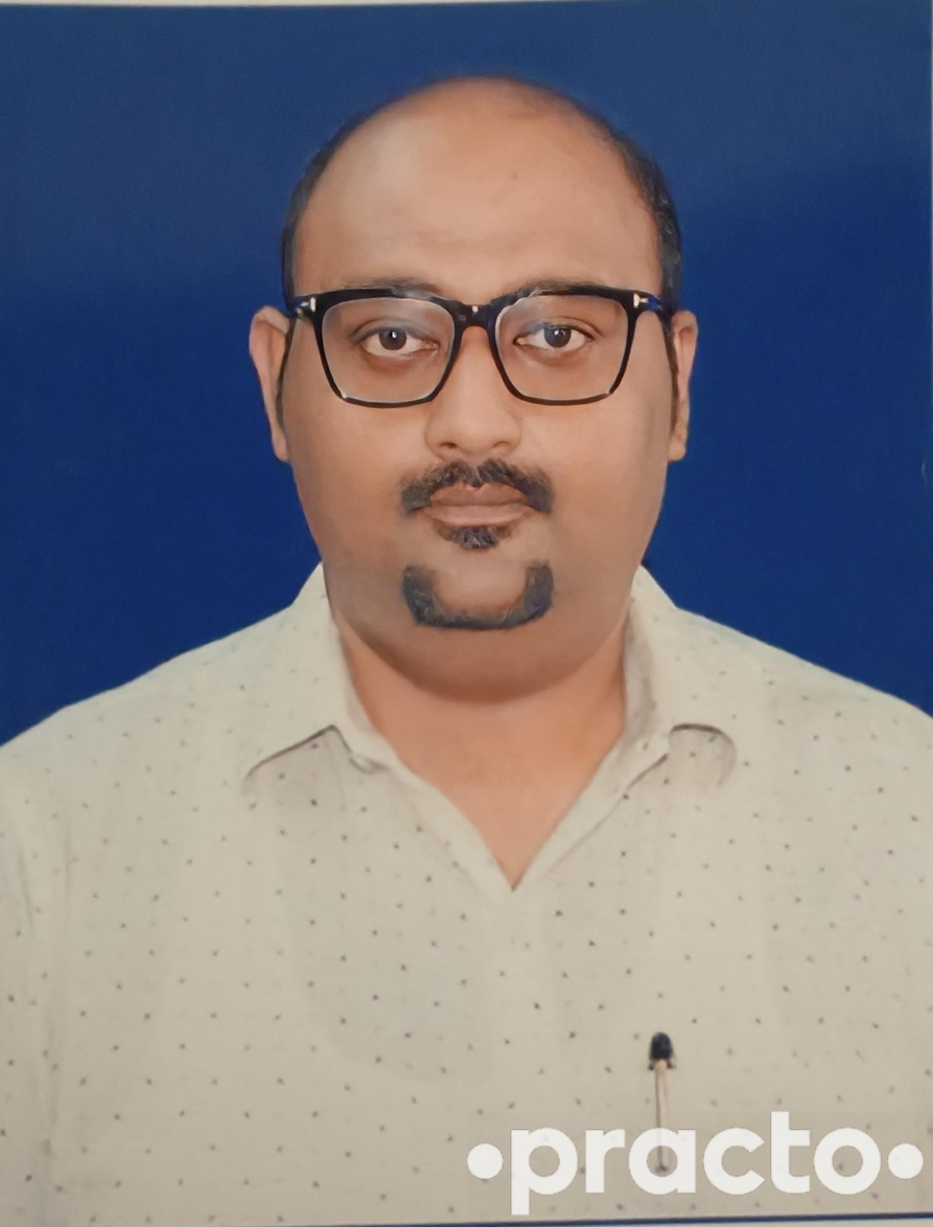 Dr. Mayank Prakash Nigam Ophthalmologist/ Eye Surgeon in North-Goa