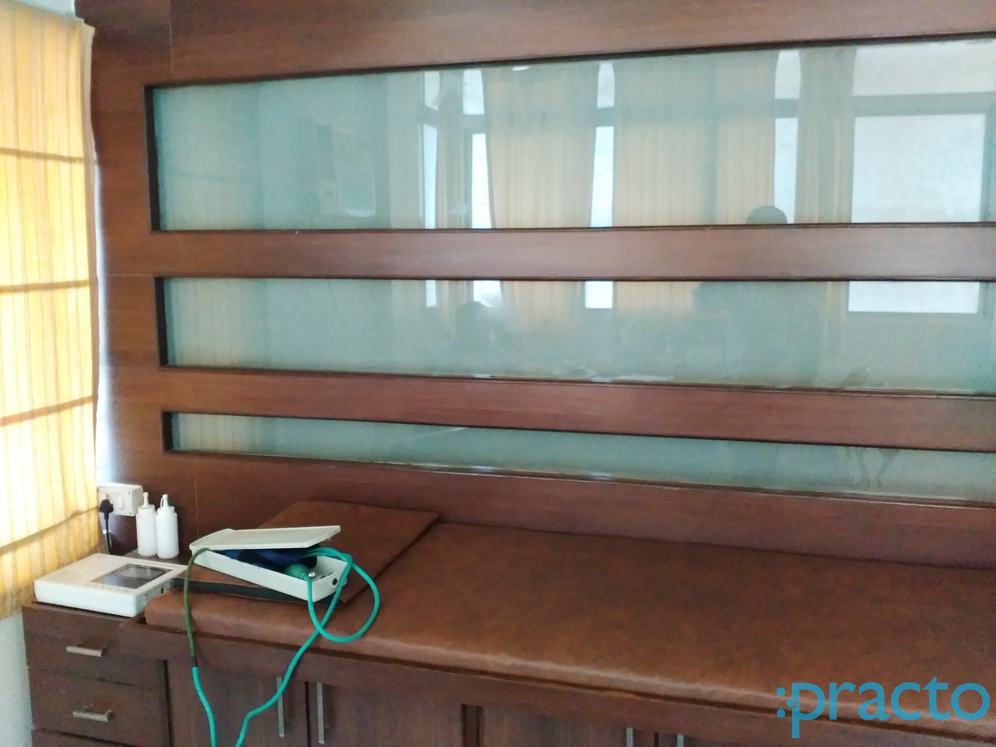 OPD/Ward at Dr. Abhay Mane's Clinic Yerwada Pune