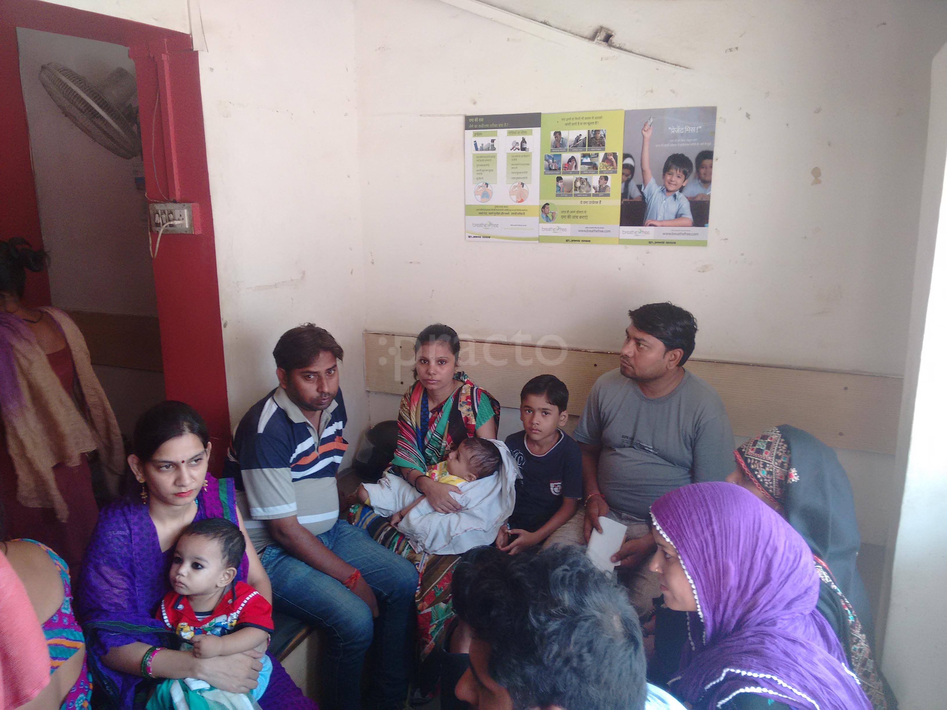 Waiting Area at Dr. Abhay Yadav Gokulpura Agra