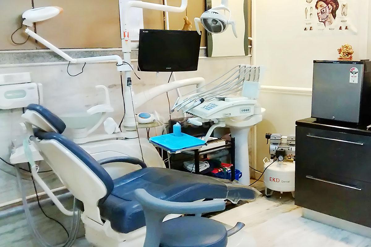 OPD/Ward at Dr. Abhinav Dental & Implant Centre Pahar Ganj Delhi