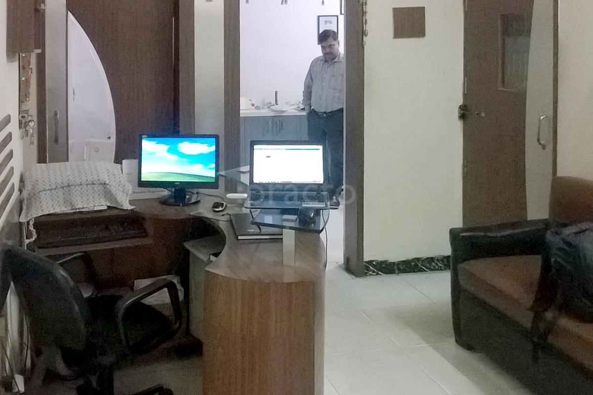 Reception at Dr. Aggarwal's Dental Clinic Shalimar Bagh Delhi