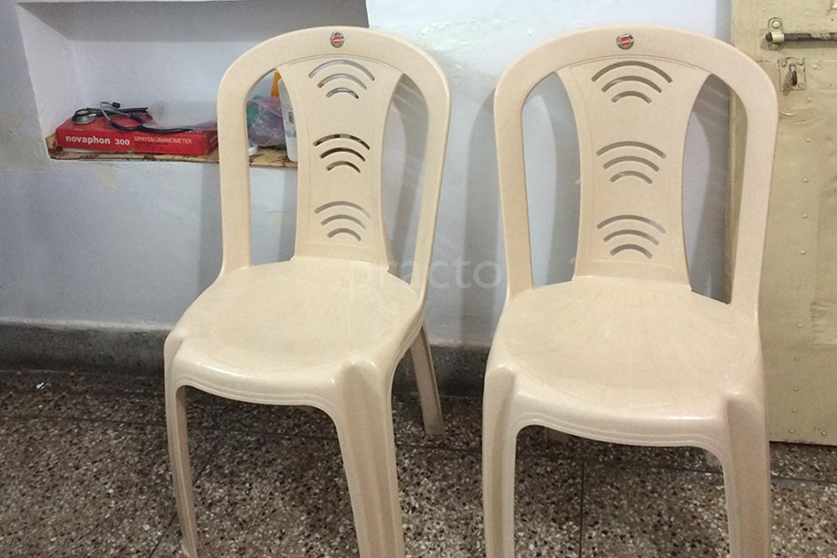 Waiting Area at Dr. Ankit Mehrotra Niralanagar Lucknow