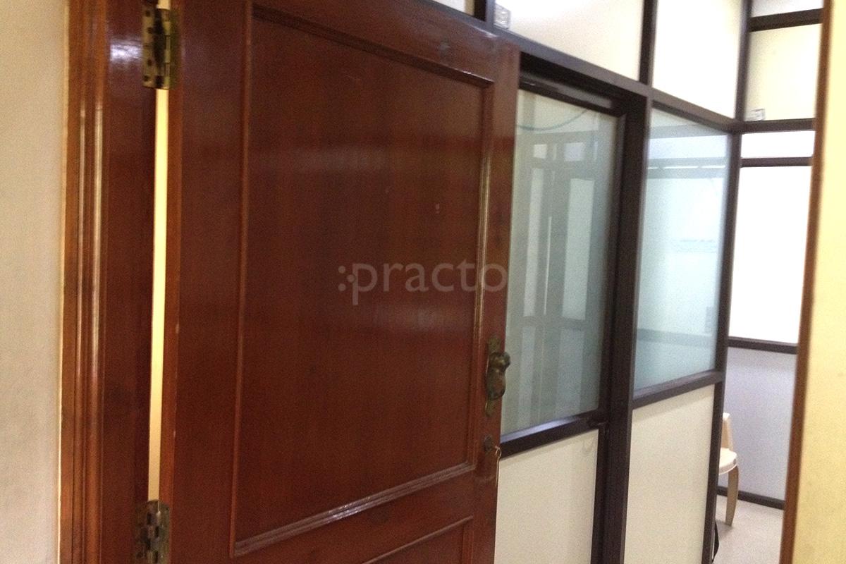 Entrance at Dr Bhanu Saradha Clinic Alwarpet Chennai