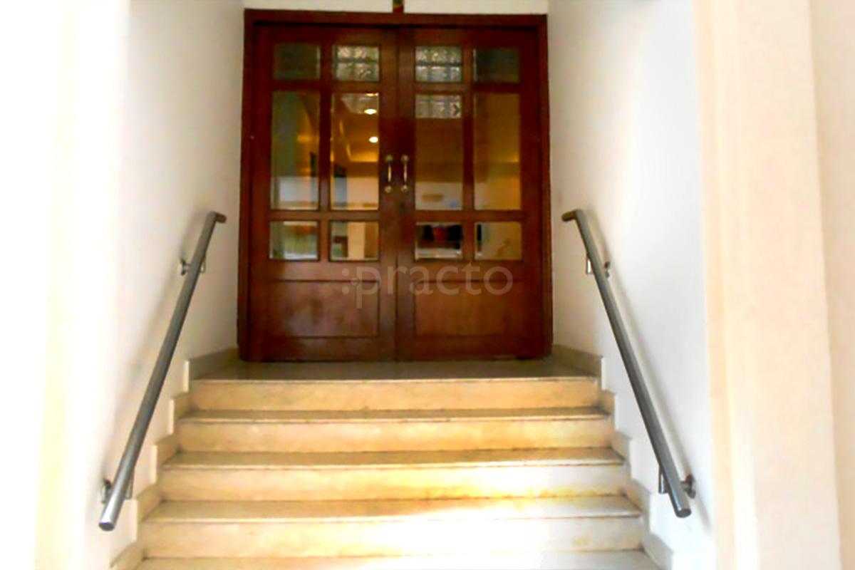 Entrance at Dr.Chugh's Dental Centre Greater Kailash Part 1 Delhi