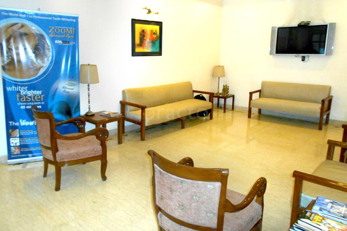 Waiting Area at Dr.Chugh's Dental Centre Greater Kailash Part 1 Delhi