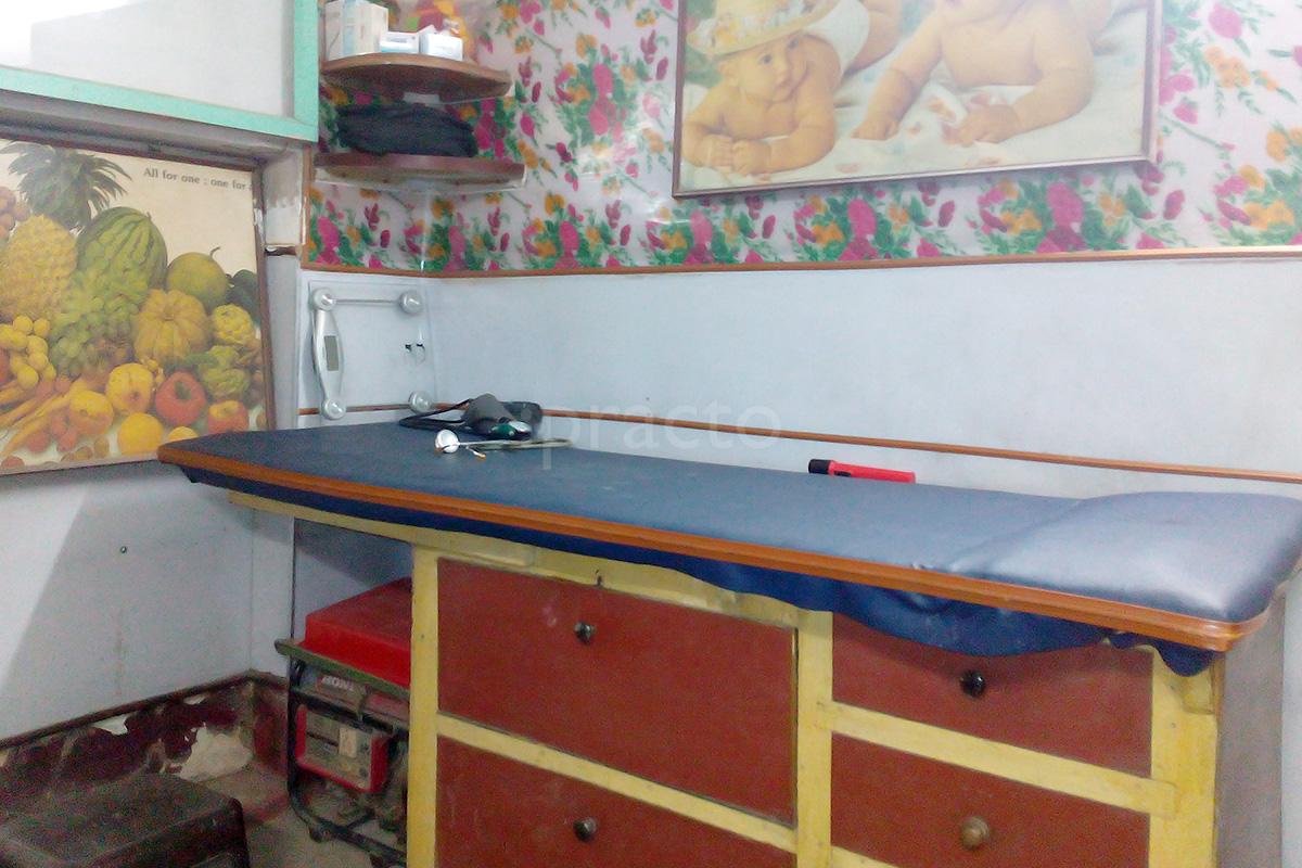 OPD/Ward at Dr. De's Clinic Dumdum Kolkata