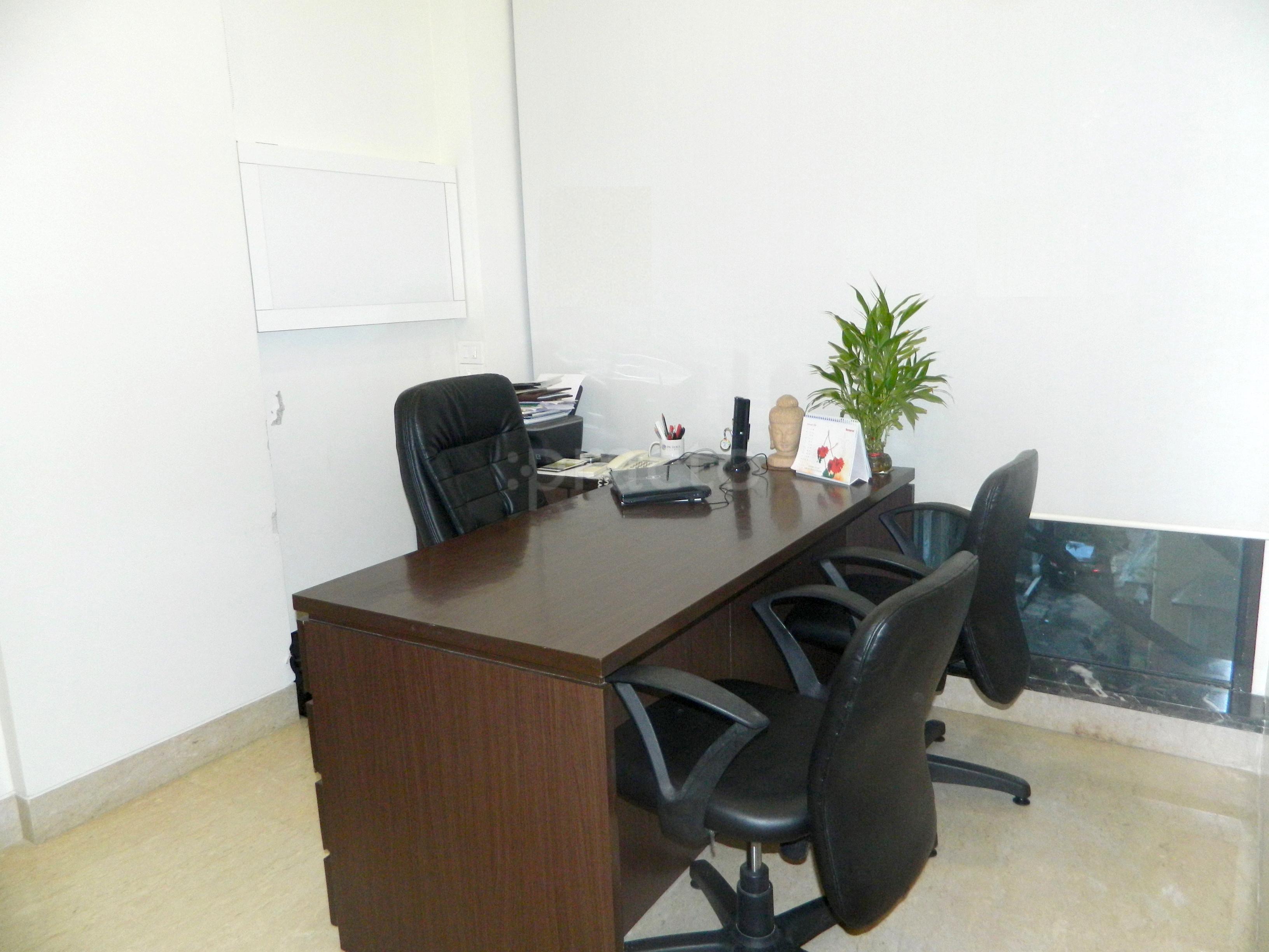 Consultation Room at Dr. Goel's Clinic Dadar Mumbai