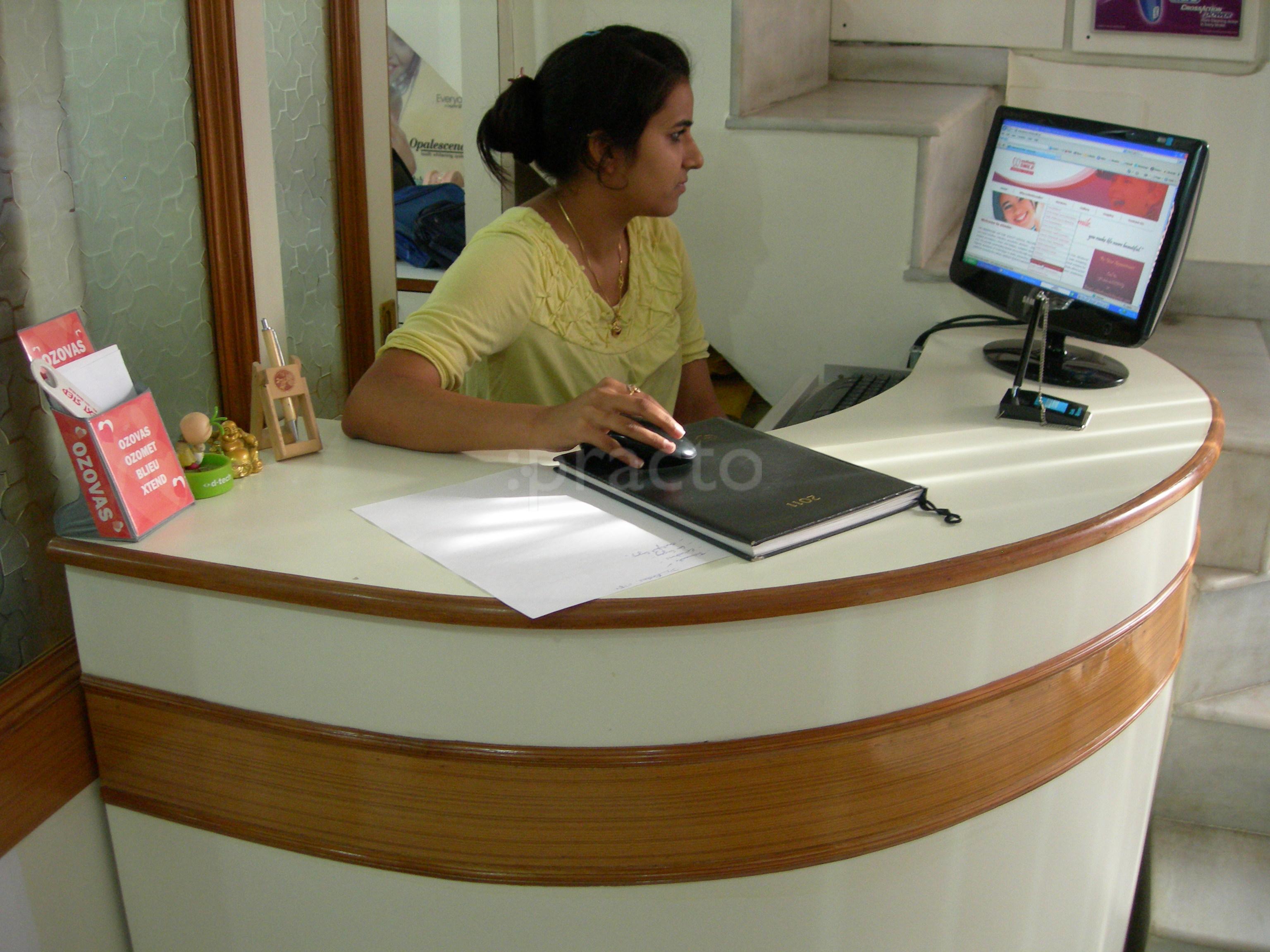 Dr. Grover's Dental Clinic, Orthodontic & Implant Centre DLF Phase IV Gurgaon