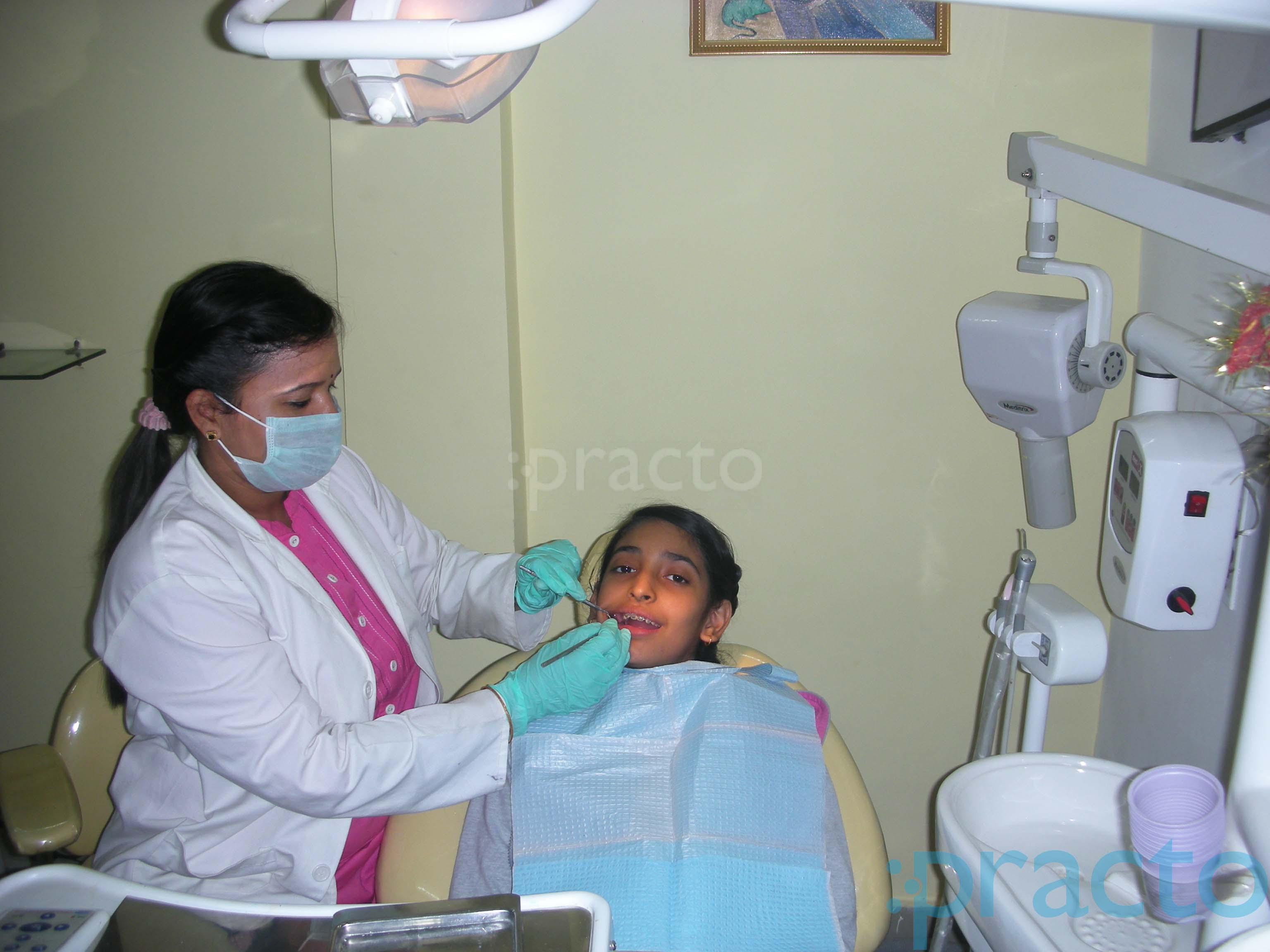 Reception at Dental & Braces Clinic Rohini Sector 8 Delhi