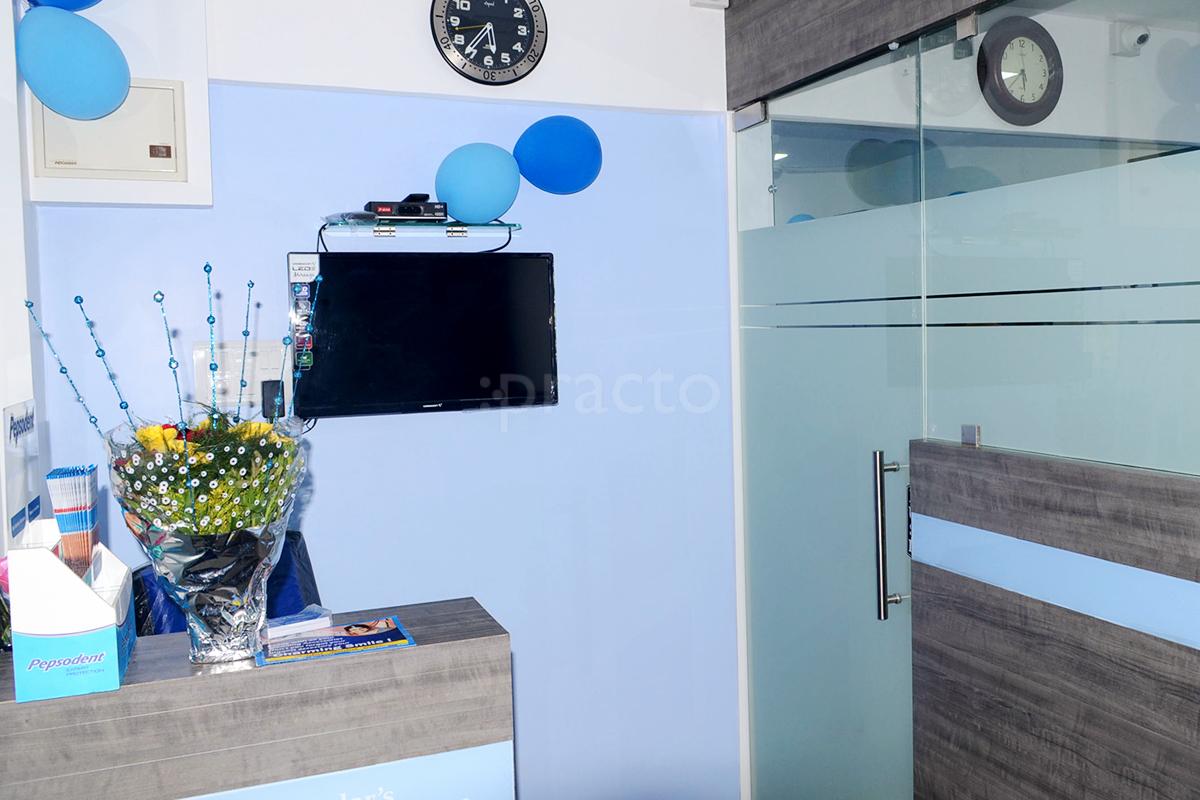 Reception at Dr. Inamdar's Dental Studio Umerkhadi Mumbai
