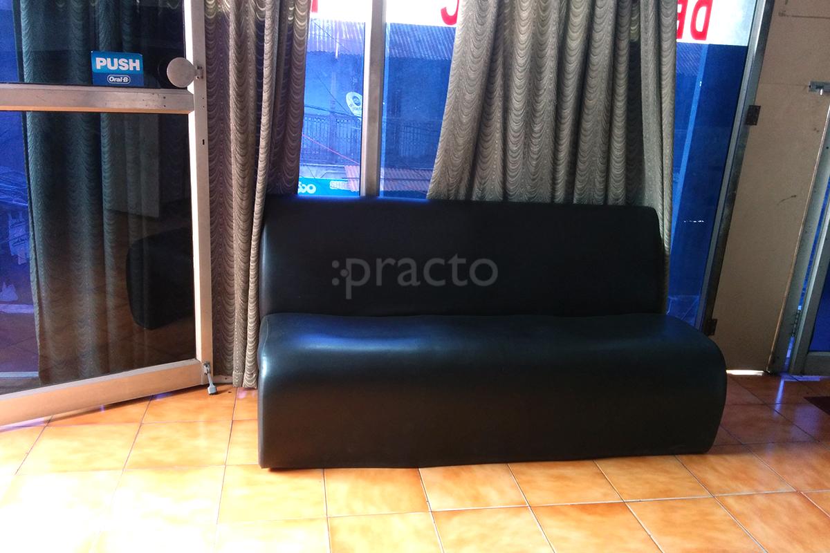 Waiting Area at Dr Malik Dental Cosmetic & Surgery Centre Secunderabad Hyderabad