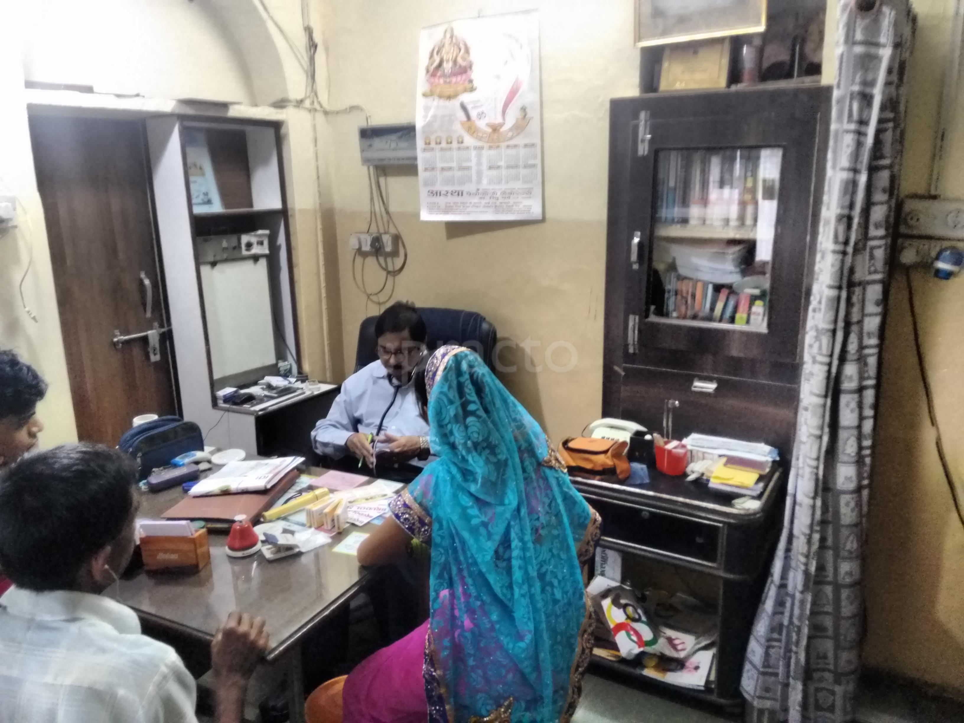 OPD/Ward at Dr. Manikant Gupta Clinic Agra Agra