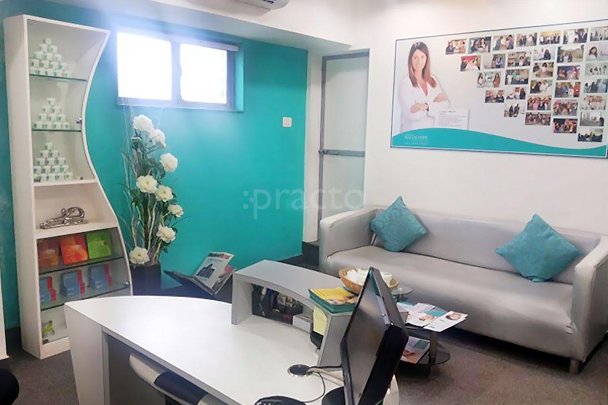 Waiting Area at Dr. Manjiri's Insta-Sculpt Bandra Mumbai